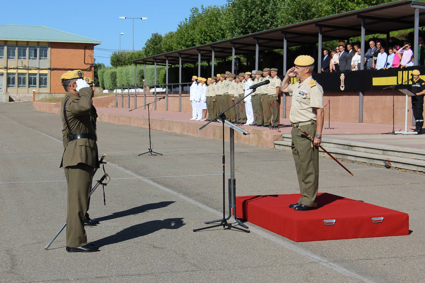 Fotos: Relevo en el mando del V Batallón de la UME