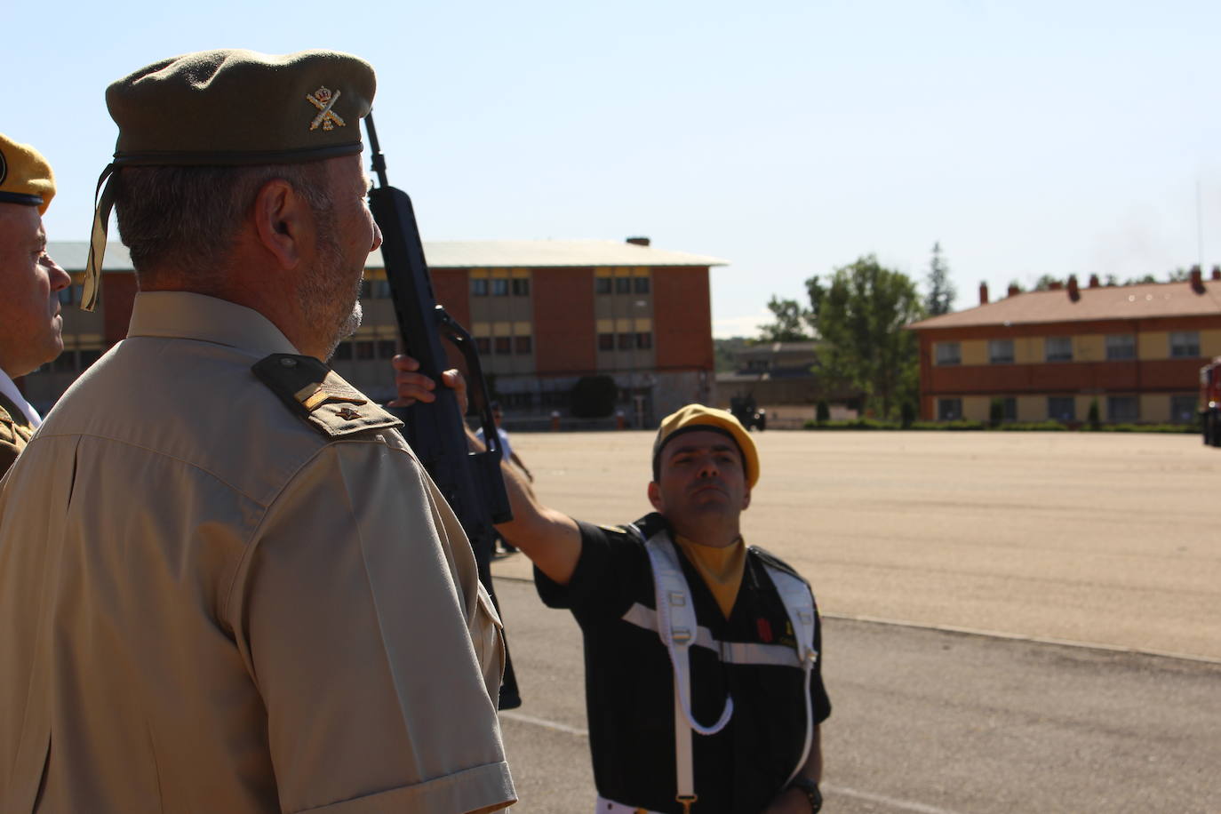 Fotos: Relevo en el mando del V Batallón de la UME