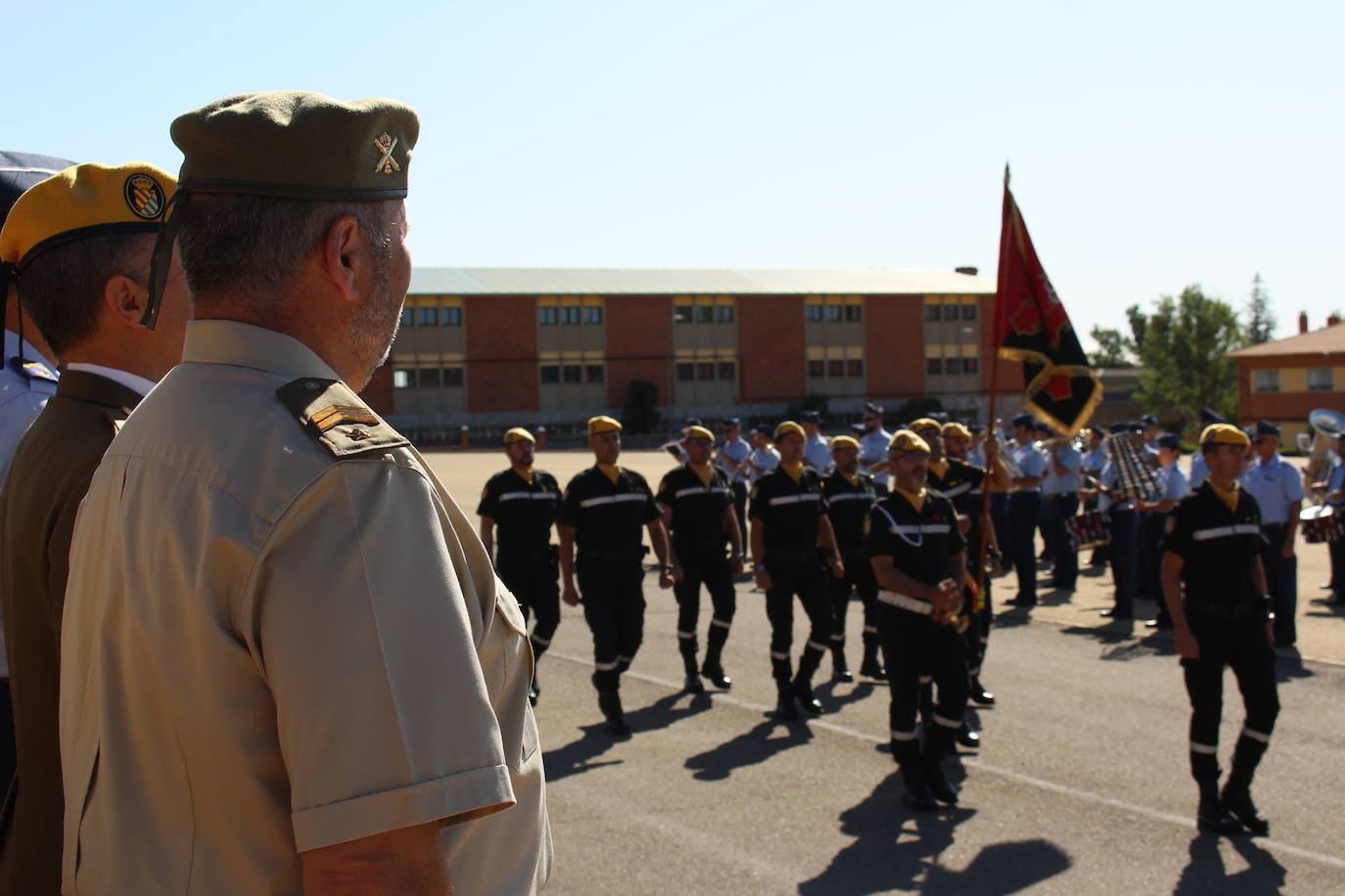 Fotos: Relevo en el mando del V Batallón de la UME