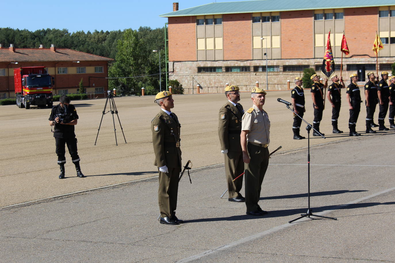 Fotos: Relevo en el mando del V Batallón de la UME