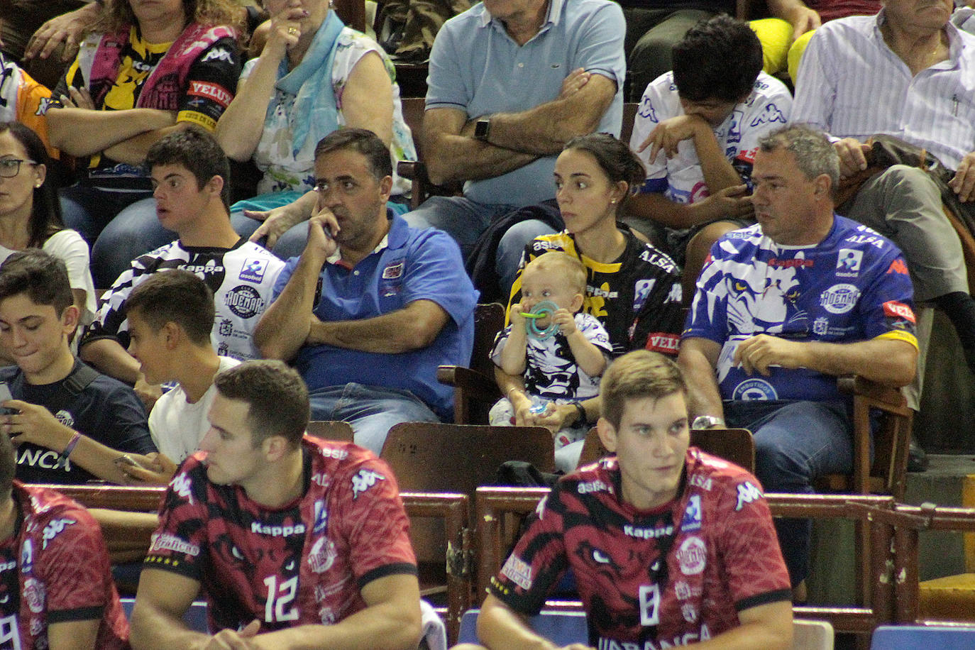 Fotos: Derrota del Abanca Ademar ante Bidasoa Irún