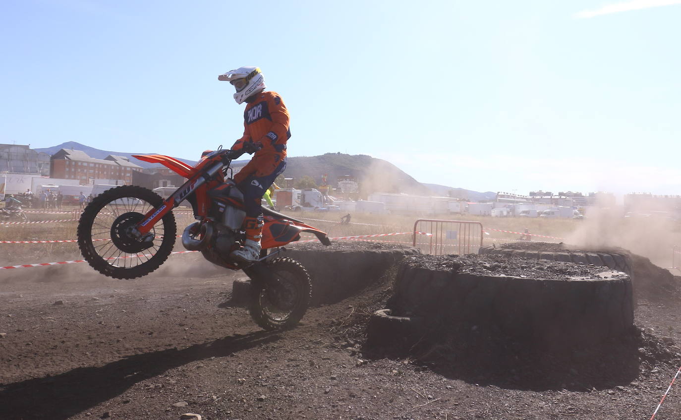 Fotos: Quedada de Motociclismo &#039;Súper Enduro&#039;