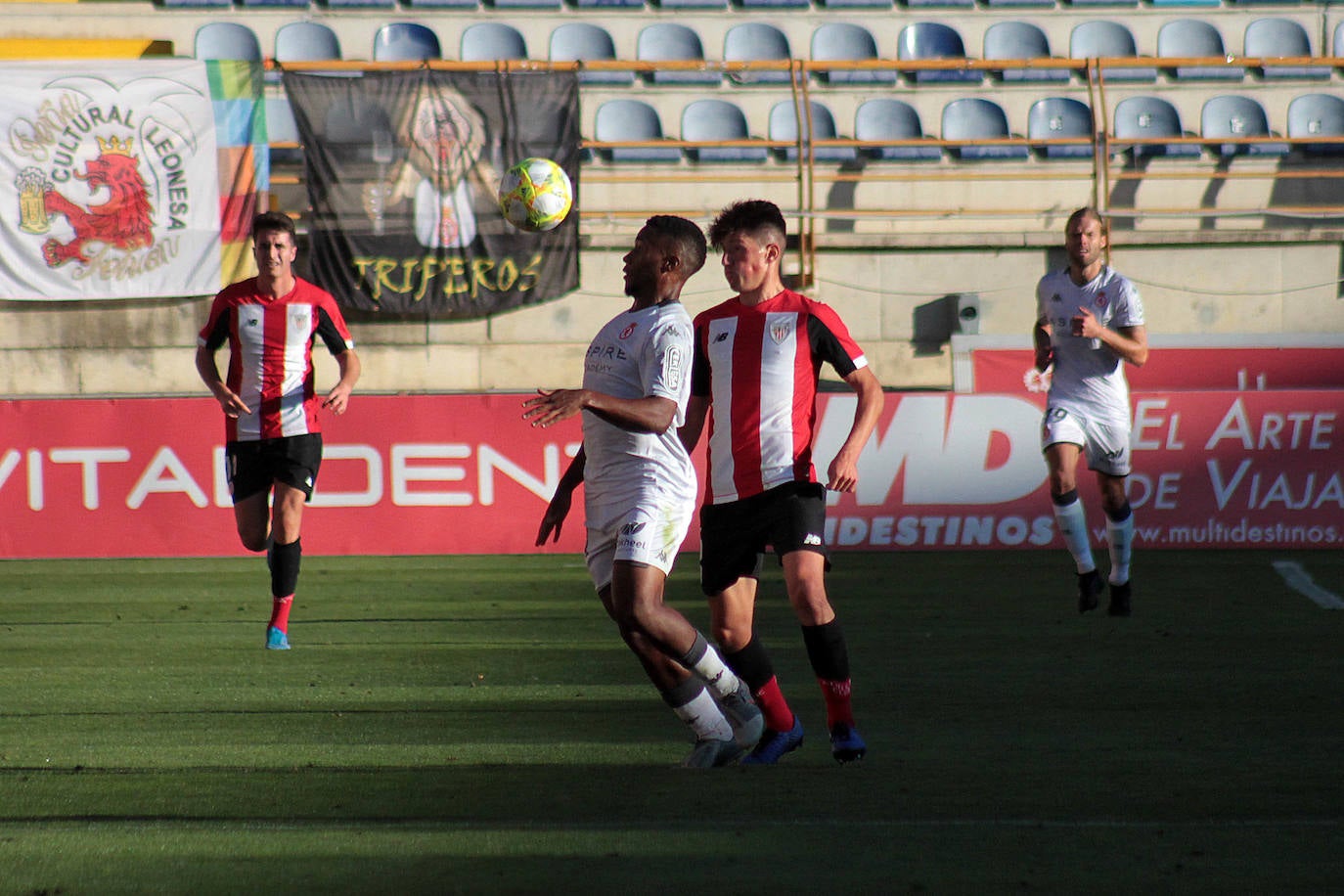 Fotos: La Cultural vence al Bilbao Athletic