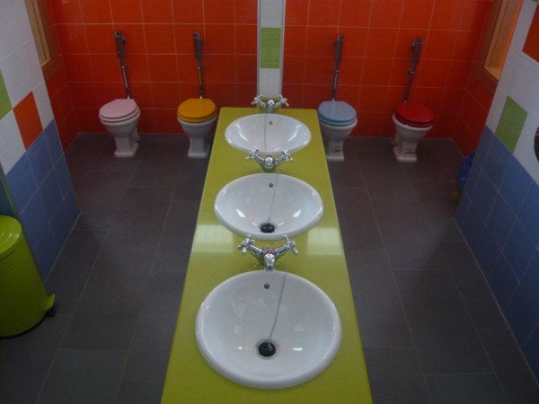 Imagen de un grupo de niños en el Centro Infantil El Álamo.