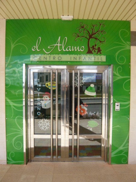 Imagen de un grupo de niños en el Centro Infantil El Álamo.