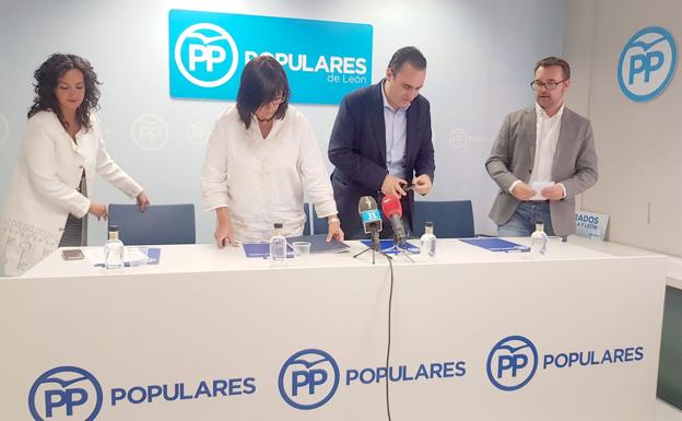 Rueda de prensa en la sede del PP de León.