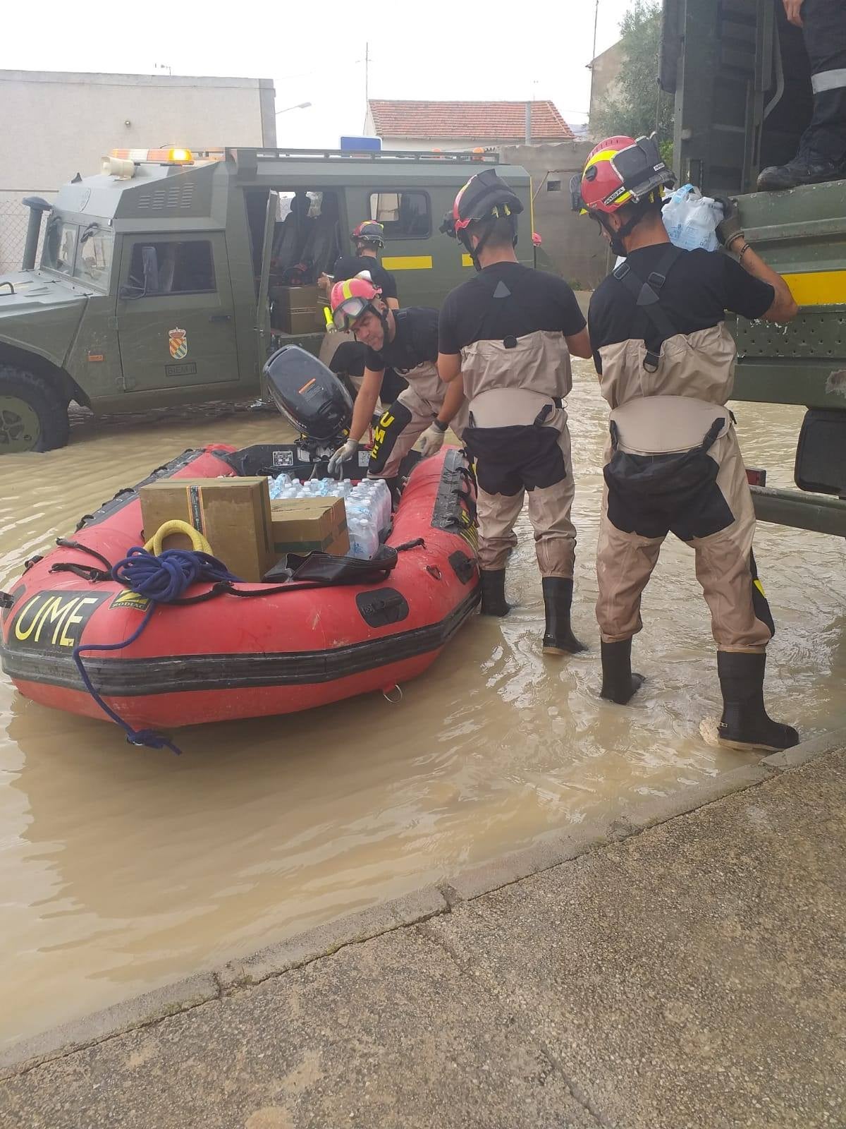 Fotos: La UME actúa para paliar los efectos de la gota fría en Orihuela (Alicante)