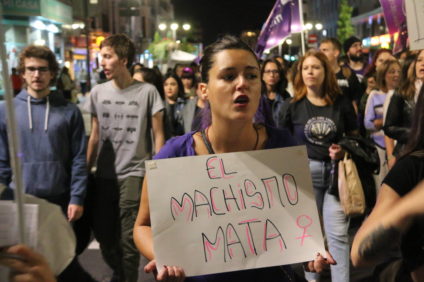 Fotos: León sale a la calle ante la Emergencia Feminista por la violencia machista