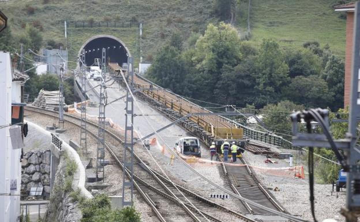 Acceso al túnel de Pajares. 