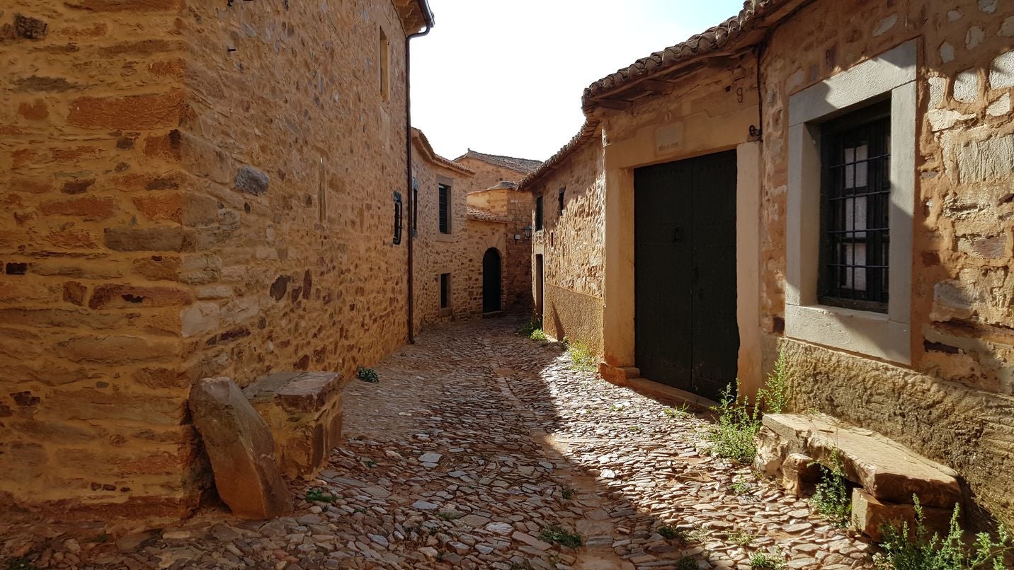 Imagen de una de las casas de piedra del pueblo de Castrillo de los Polvazares.