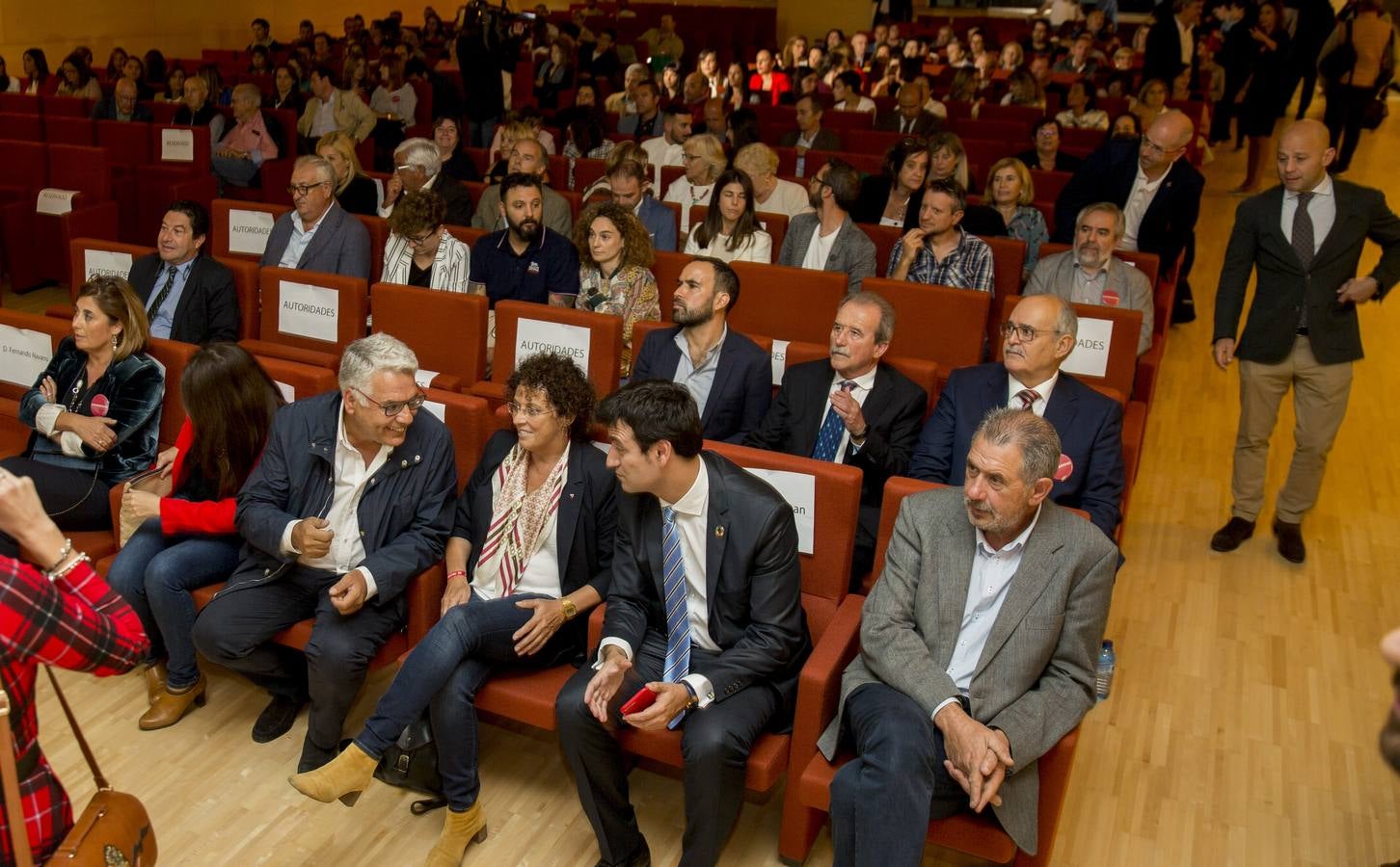 El presidente de la Fundación, Justino Gómez, señaló en el acto que tuvo lugar en las Cortes,que el reto se centra en seguir atendiento a personas con malestar psíquico con la ambición de subir el actual 15% de inserción laboral en la Comunidad