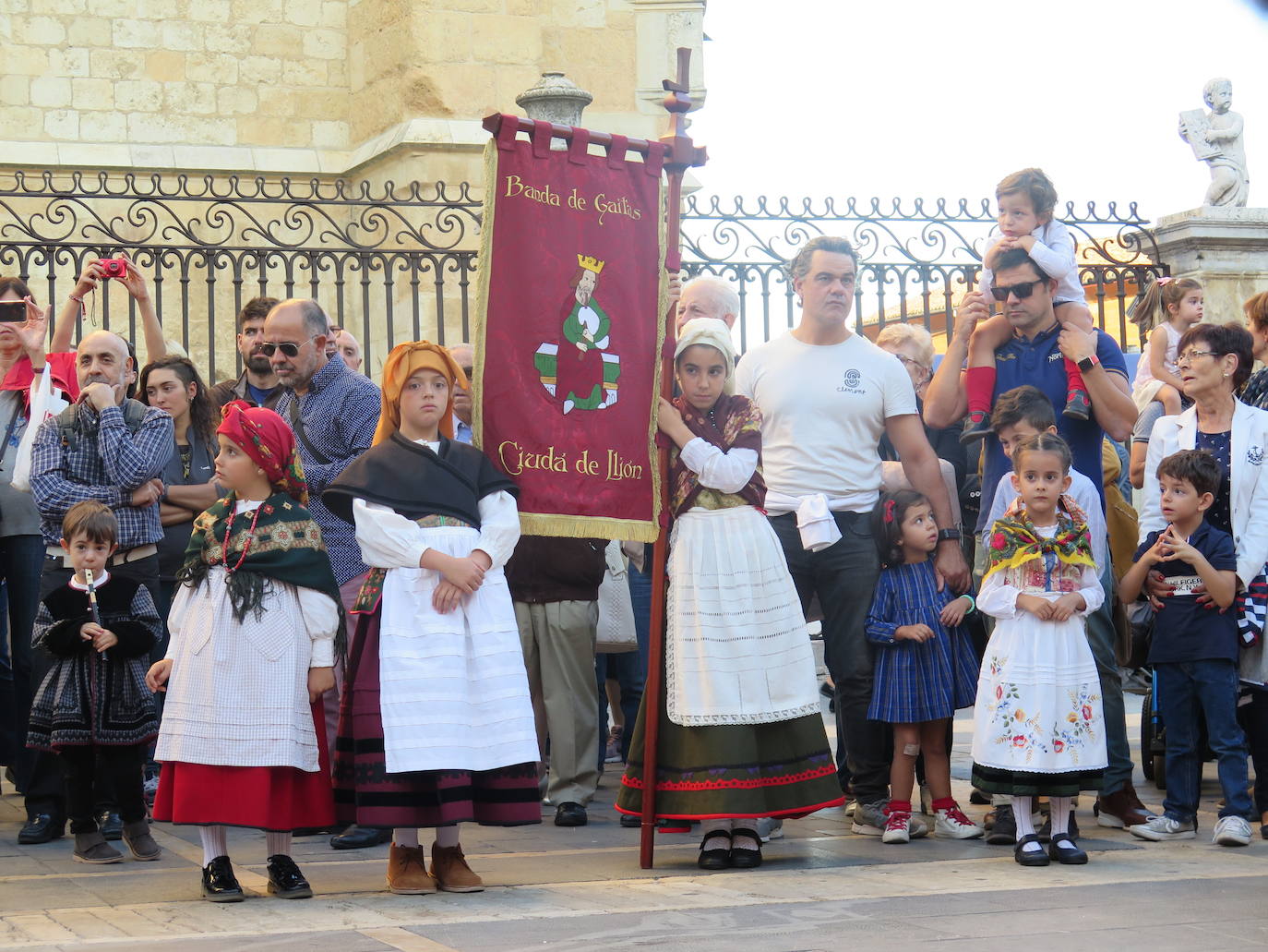 Fotos: Xuntanza de Gaitas a la sombra de la Catedral