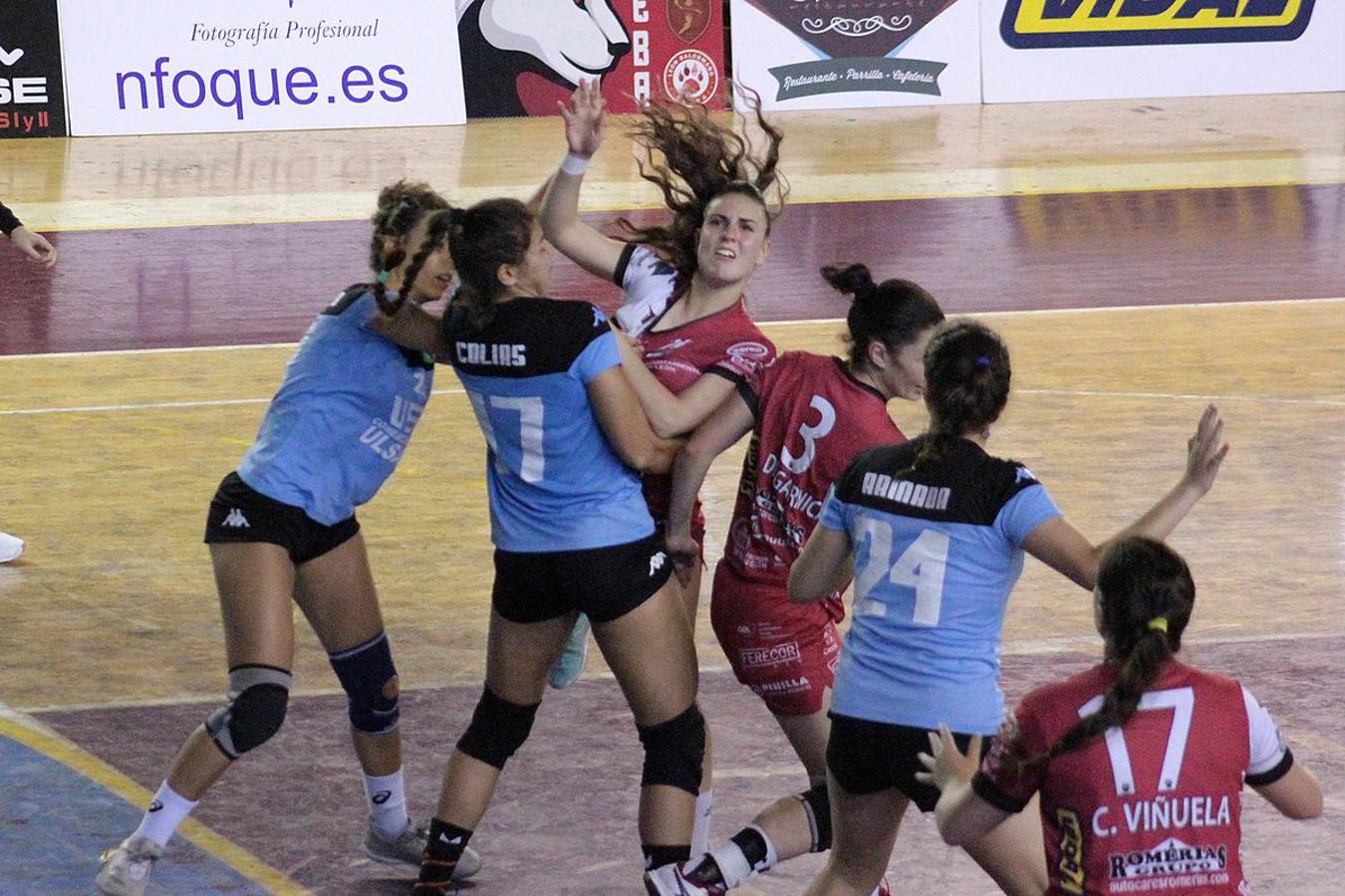 Fotos: Victoria del Rodríguez Cleba frente al Hand Vall, 32 - 24