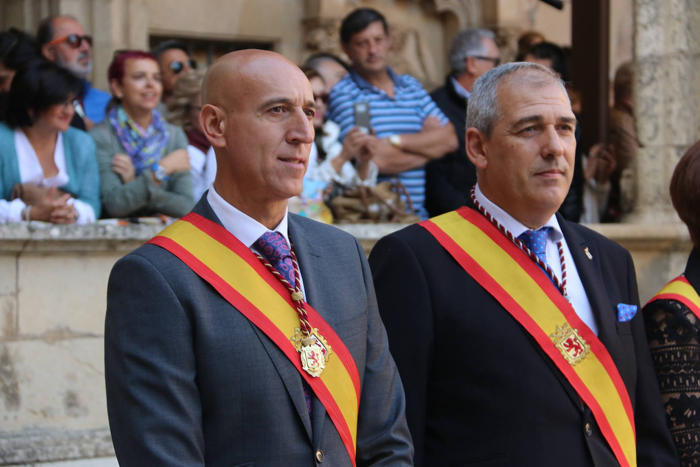 Baile de las doncellas en el claustro de la Catedral.