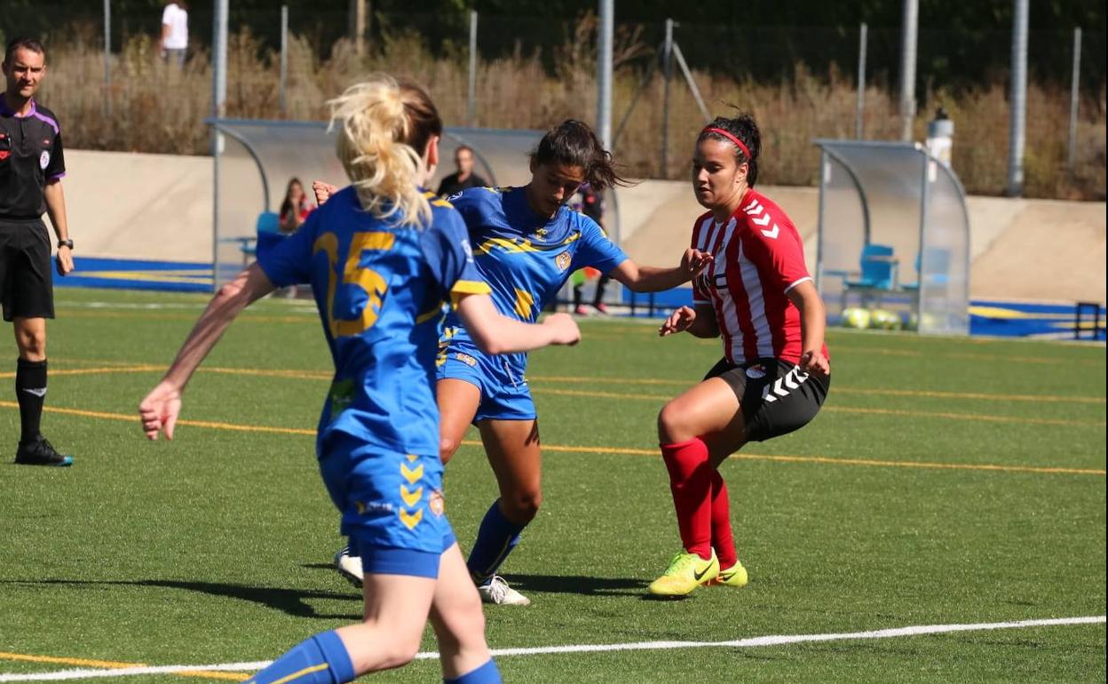 Lance del partido disputado en las instalaciones del Olímpico de León.