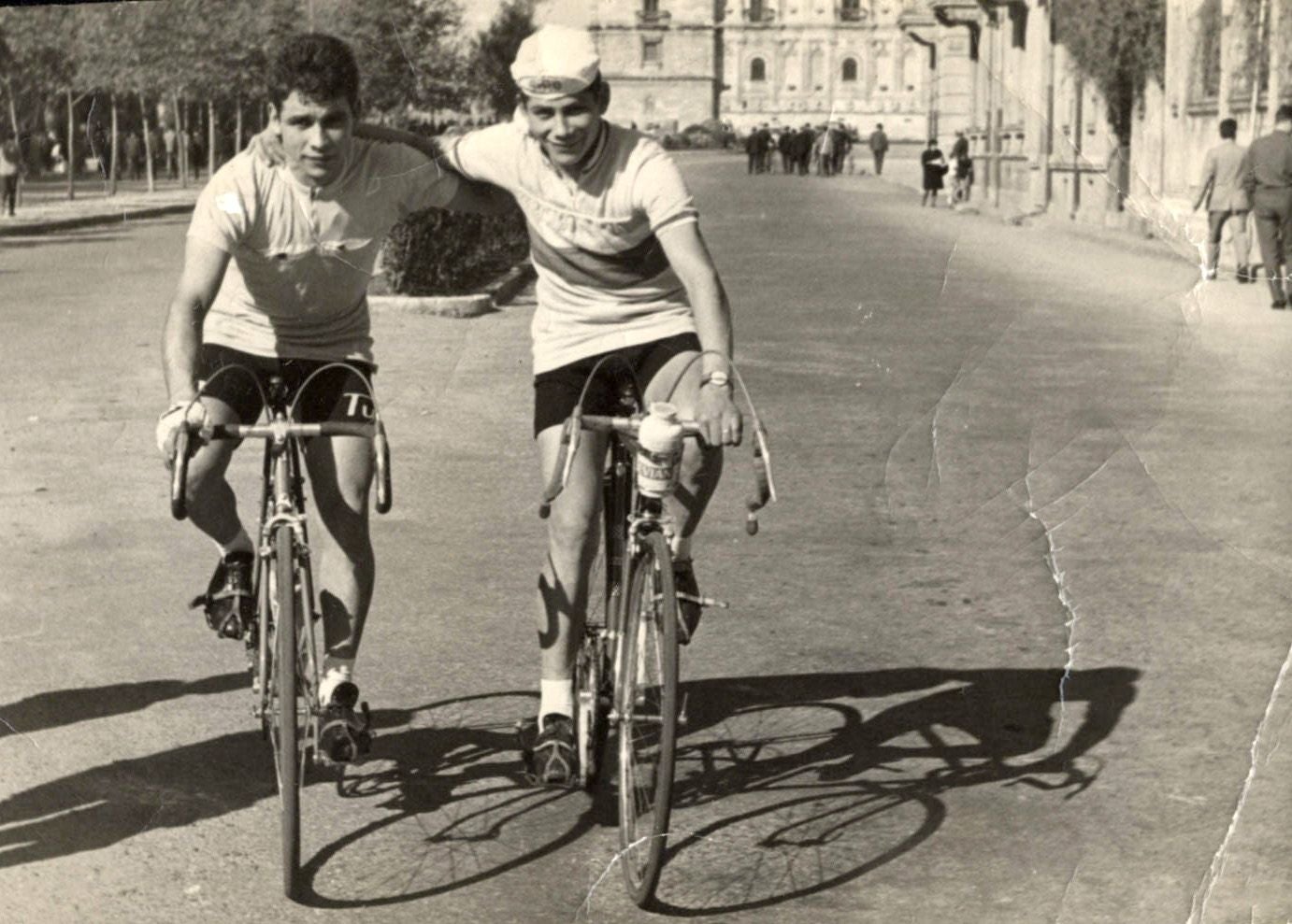 El deporte leonés llora a un personaje único, de bondad infinita, que entregó toda su vida al ciclismo sin esperar otra recompensa «que la amistad y el cariño de los amigos» | Luto por la pérdida de un ejemplar profesional en el mundo de las dos ruedas.