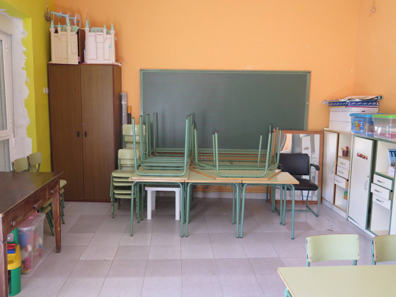 Fotos: El Colegio de Palacios de Fontecha cierra por no tener alumnos