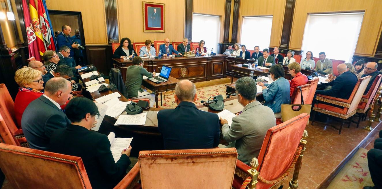 Pleno Ordinario en el Ayuntamiento de León.