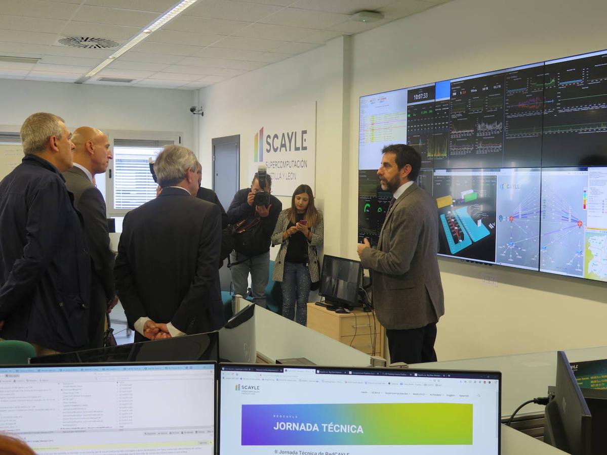Fotos: El alcalde visita el Centro de Supercomputación