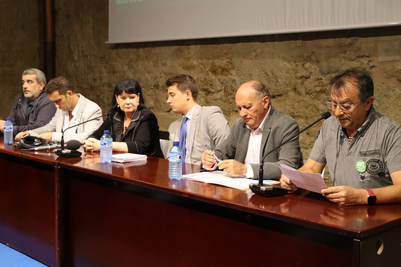 Conferencia en el Conde Luna.