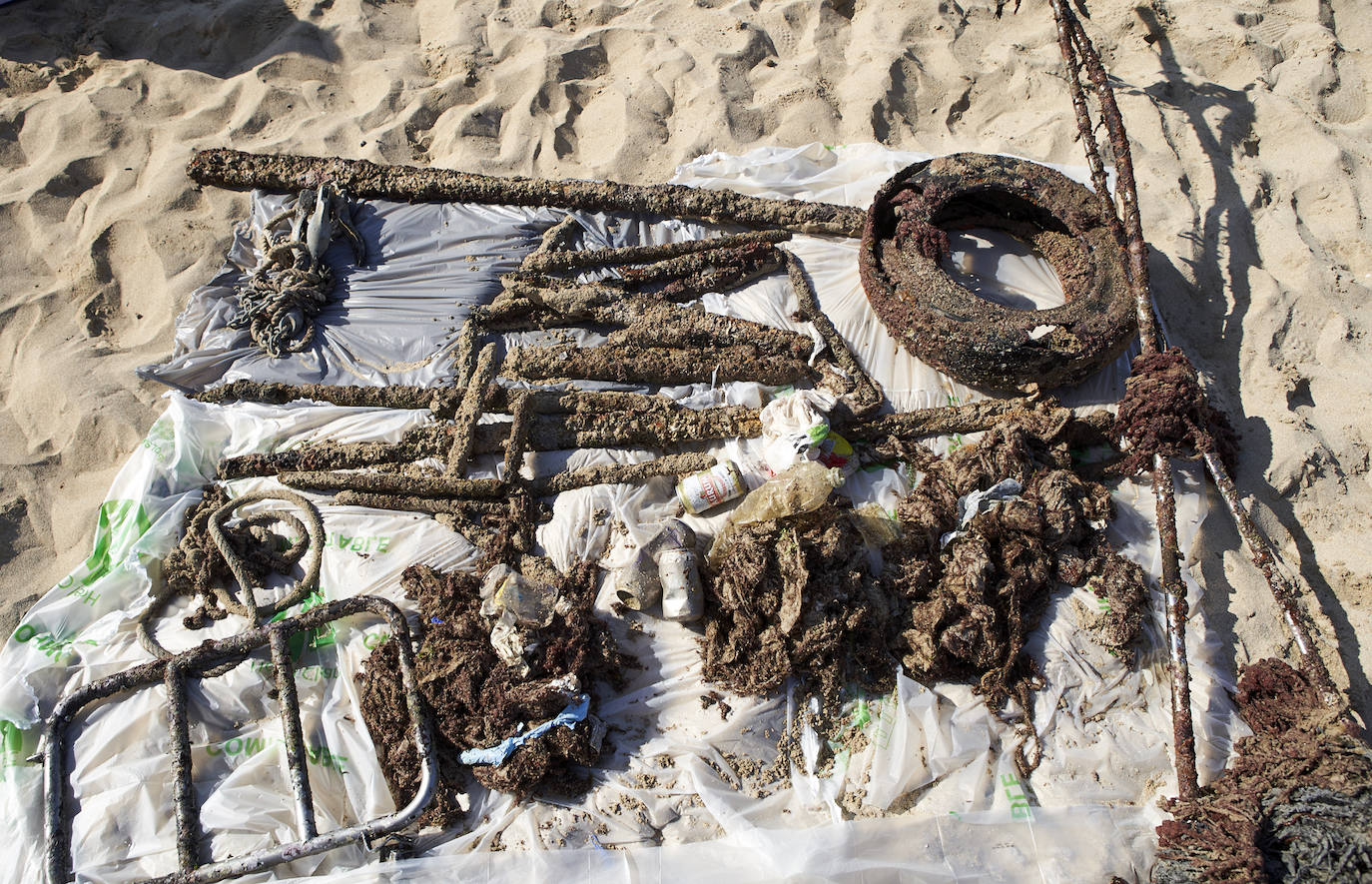 Fotos: 20 buceadores leoneses se suman a la V Gran Limpieza Internacional de Fondos Marinos