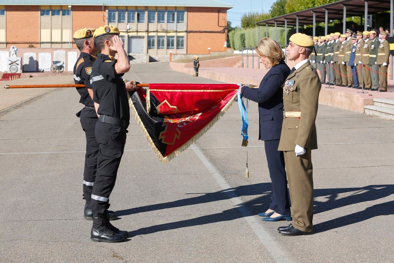 La delegada del Gobierno en Castilla y León, Mercedes Martín, asiste al acto de celebración de la patrona de la Unidad Militar de Emergencias (UME) en Ferral del Bernesga.