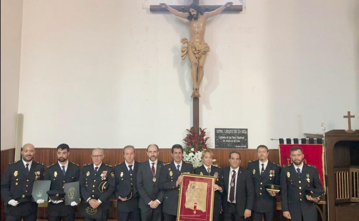 Nombramiento de escolta de honor a la Policía Nacional.