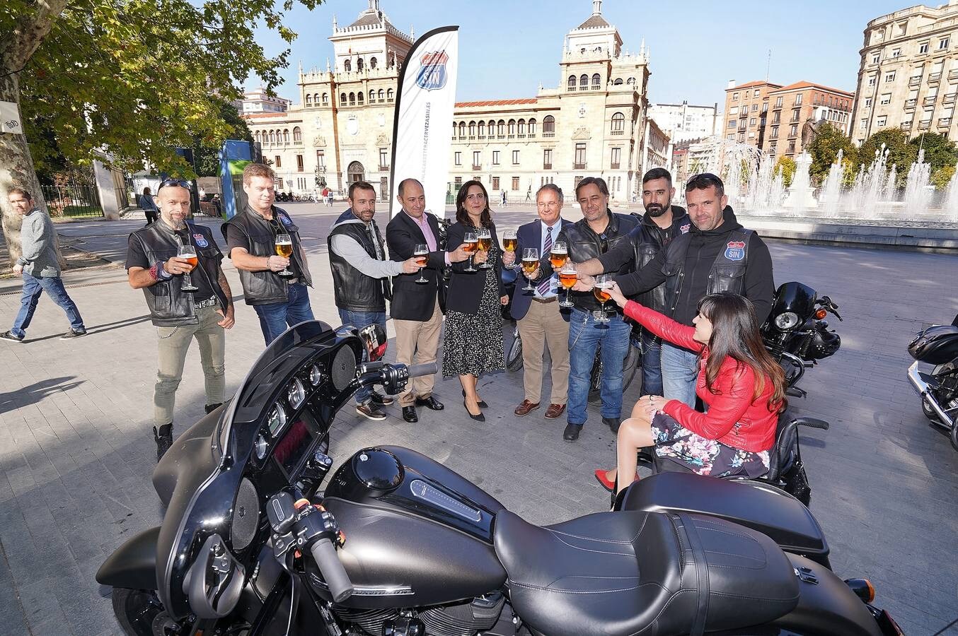 Los moteros embajadores de la campaña 'En la carretera, cerveza SIN' continúan su andadura de 2019 con una ruta por Castilla y León, que comienza en Valladolid.