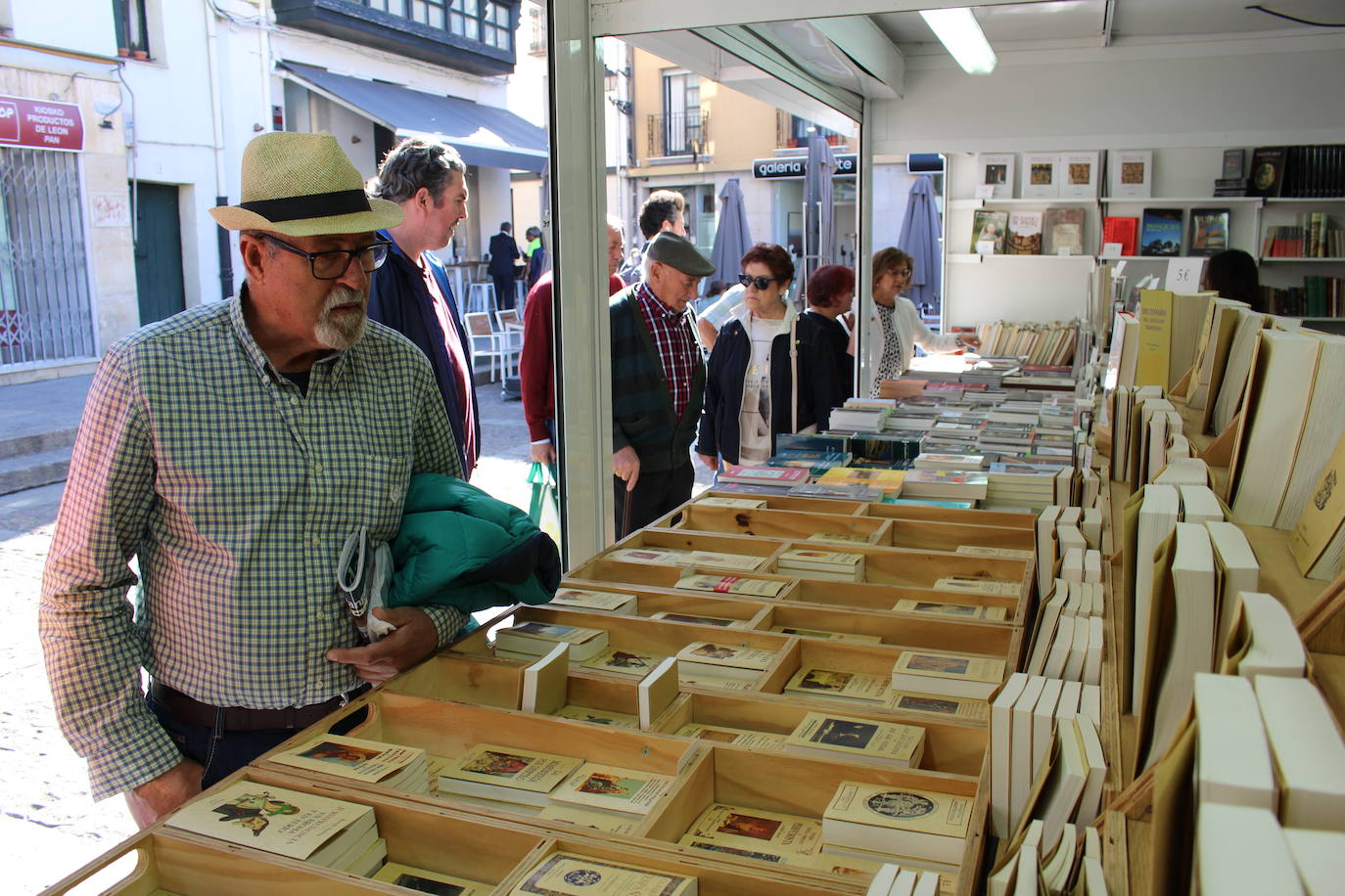 Fotos: Feria del Libro de Antiguo y de Ocasión