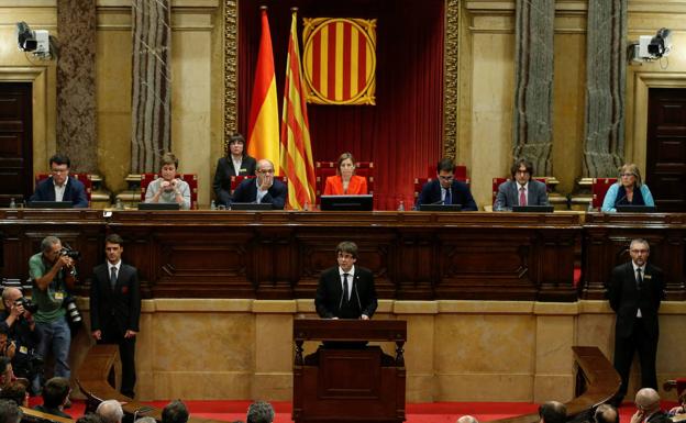 Carles Puigdemont en la declaración de independencia