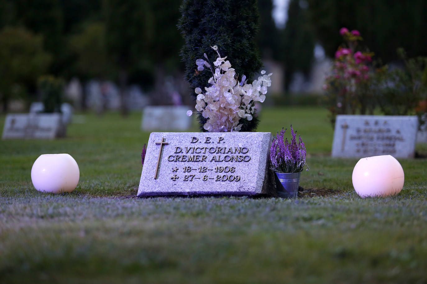 Fotos: Ruta cultural y teatralizada por el cementerio de León