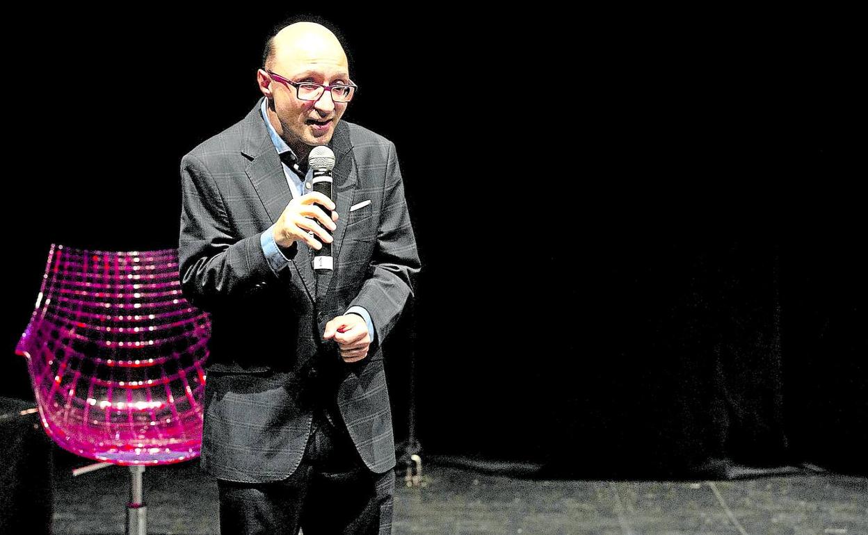 El actor leonés Jesús Vidal durante su conferencia.