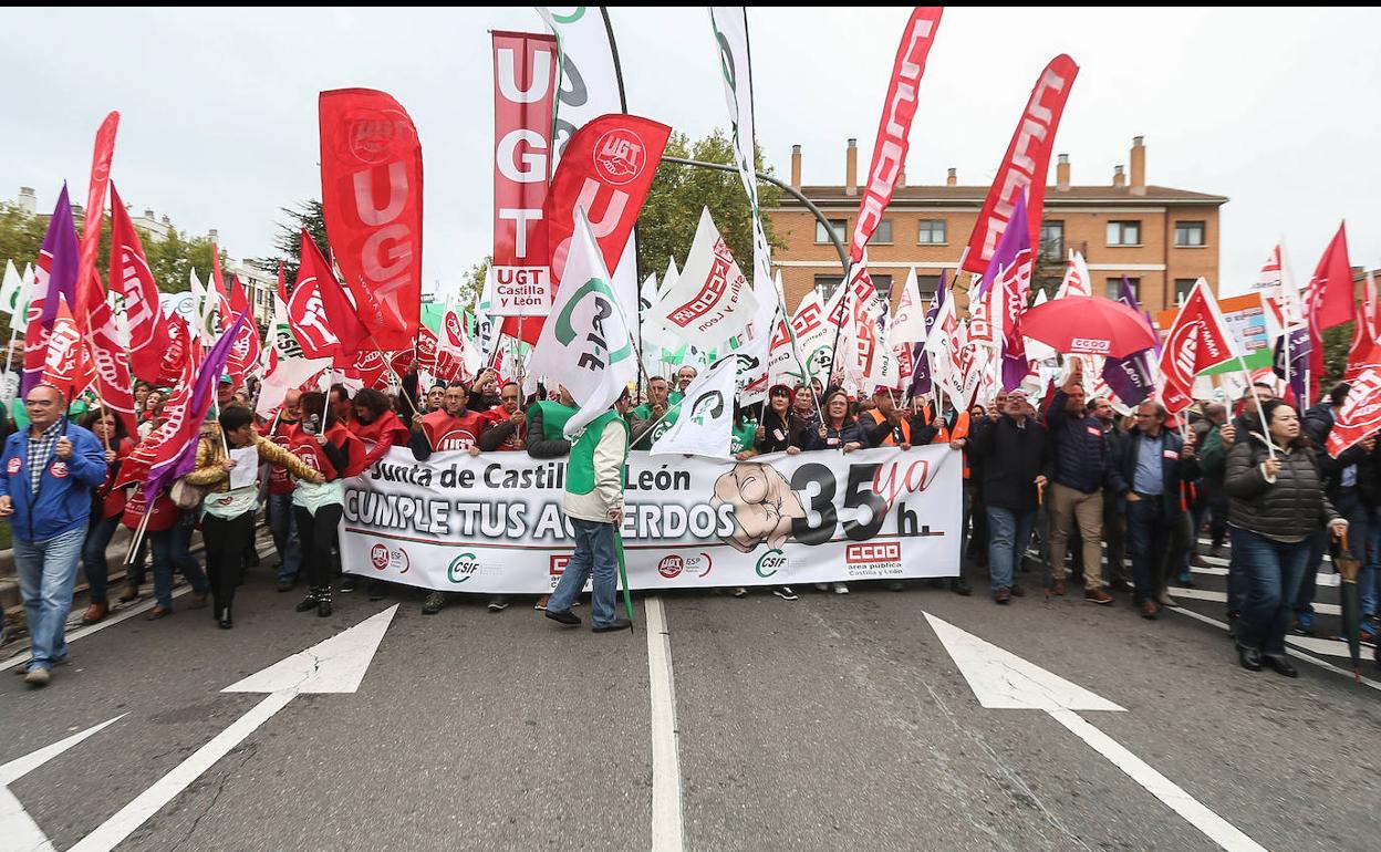 Más de 1.000 personas se han manifestado en Valladolid.