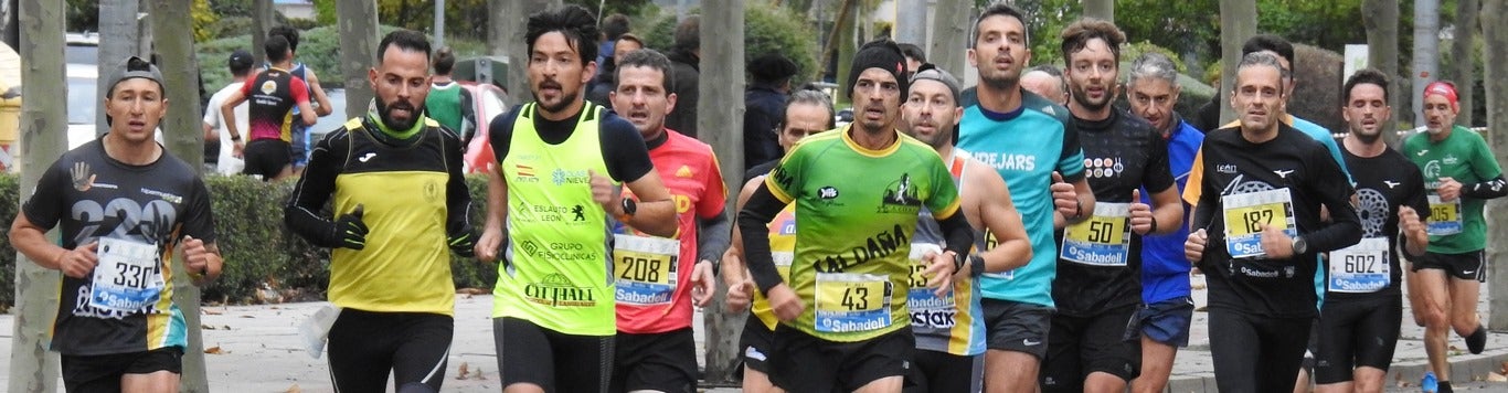 León se ha convertido de nuevo en el escenario para una gran cita del atletismo. Brillantes 10 kilómetros en la ciudad.