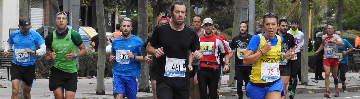 León se ha convertido de nuevo en el escenario para una gran cita del atletismo. Brillantes 10 kilómetros en la ciudad.