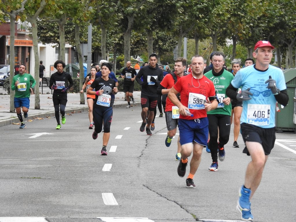 León se ha convertido de nuevo en el escenario para una gran cita del atletismo. Brillantes 10 kilómetros en la ciudad.