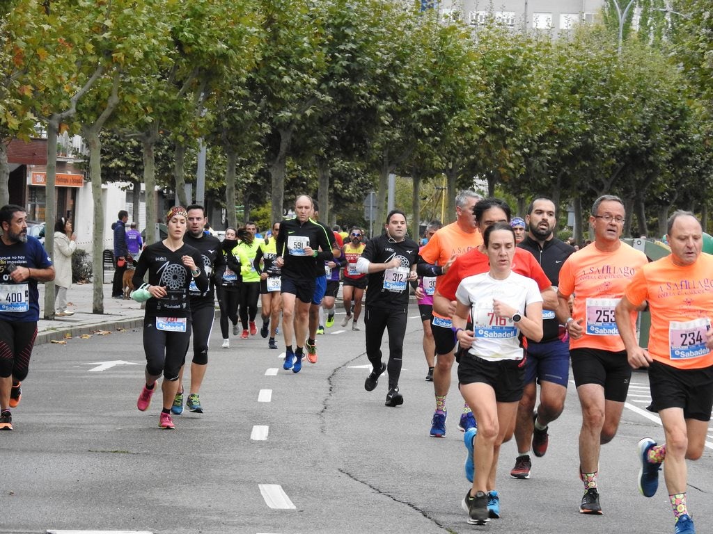 León se ha convertido de nuevo en el escenario para una gran cita del atletismo. Brillantes 10 kilómetros en la ciudad.