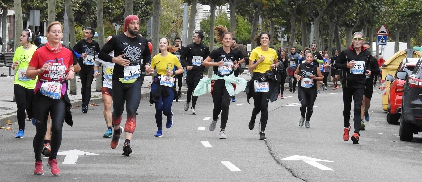 León se ha convertido de nuevo en el escenario para una gran cita del atletismo. Brillantes 10 kilómetros en la ciudad.