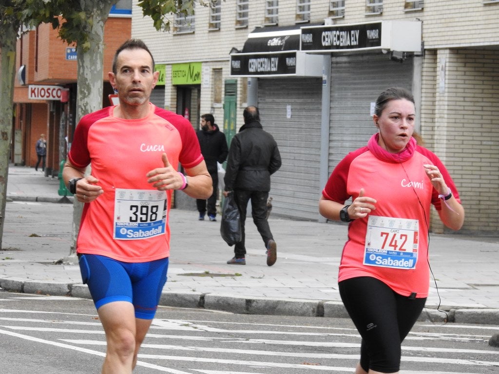 León se ha convertido de nuevo en el escenario para una gran cita del atletismo. Brillantes 10 kilómetros en la ciudad.