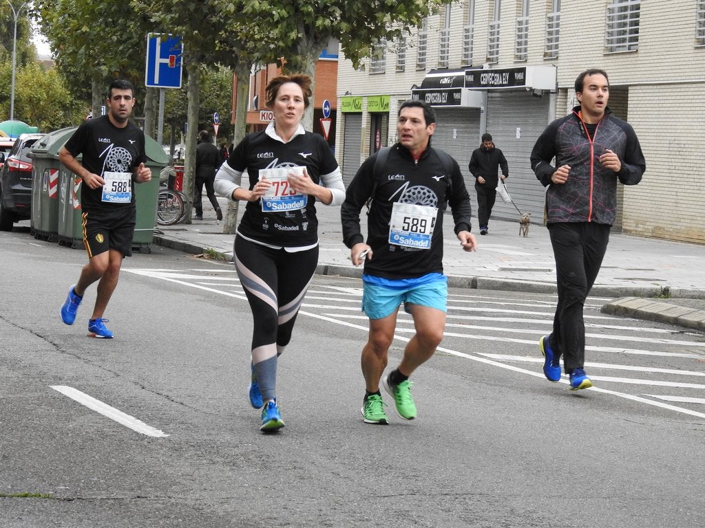 León se ha convertido de nuevo en el escenario para una gran cita del atletismo. Brillantes 10 kilómetros en la ciudad.