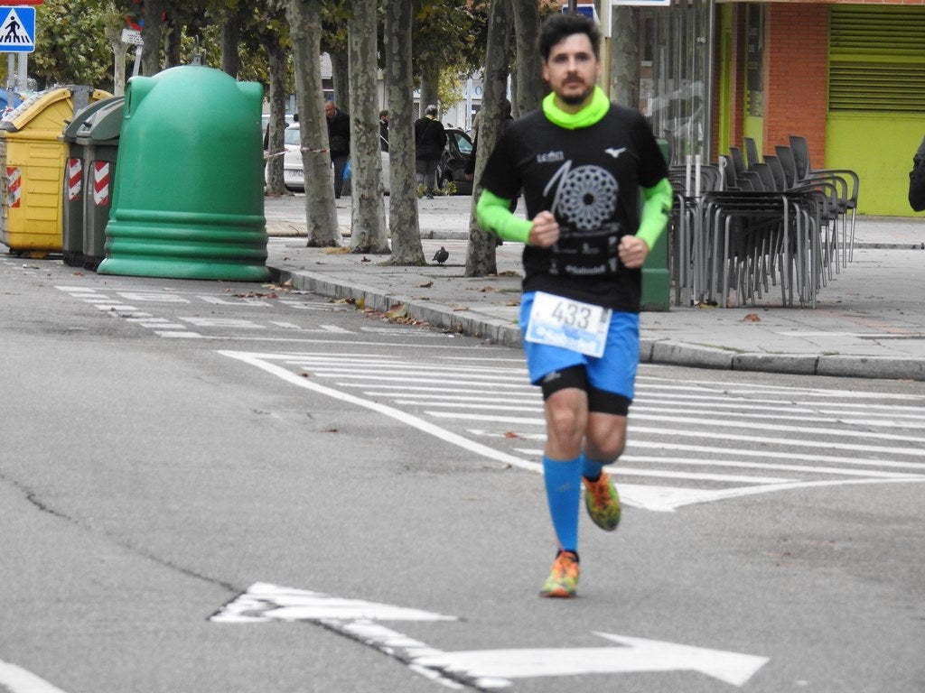 León se ha convertido de nuevo en el escenario para una gran cita del atletismo. Brillantes 10 kilómetros en la ciudad.