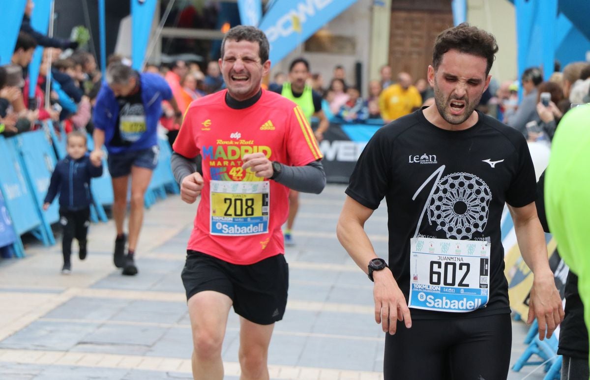 Fotos: La meta de los 10km Ciudad de León