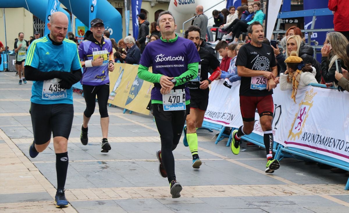 Fotos: La meta de los 10km Ciudad de León