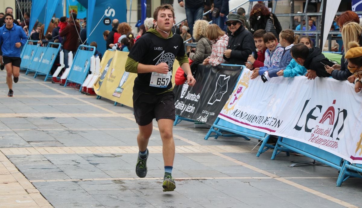 Fotos: La meta de los 10km Ciudad de León