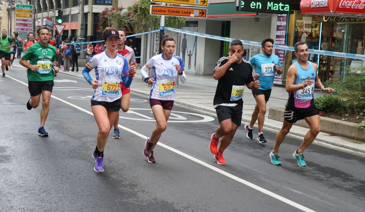 Fotos: Los 10km de León, a su paso por Ordoño II