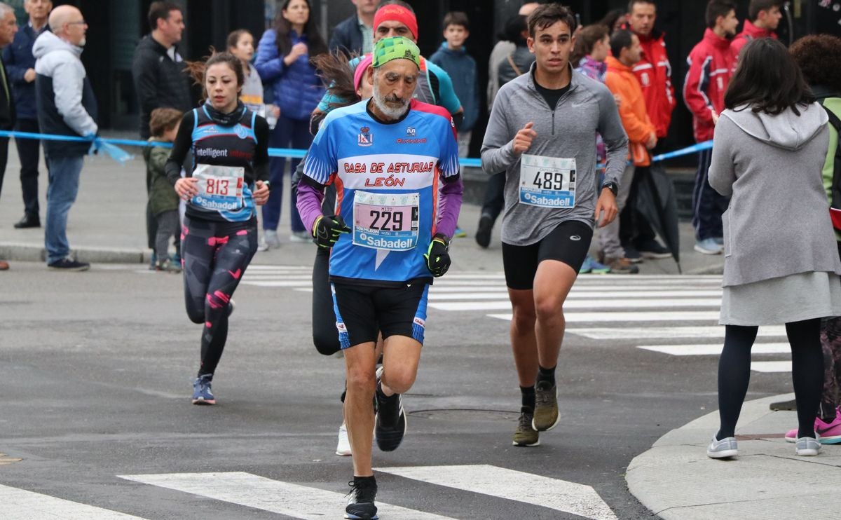 Fotos: Los 10km de León, a su paso por Ordoño II