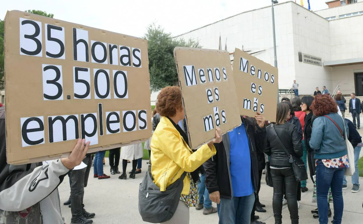 Protesta de funcionarios en Valladolid.