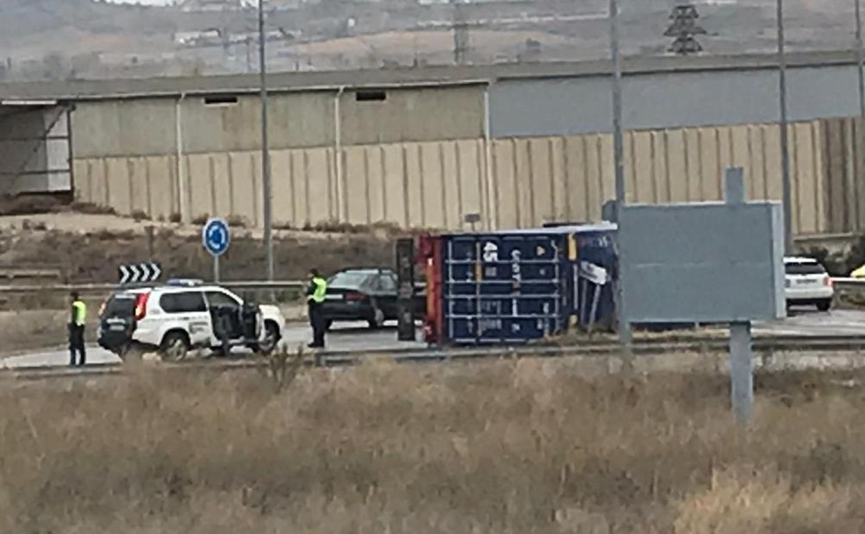 Imagen de efectivos de la Guardia Civil en el lugar del suceso.