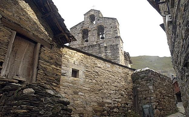 El alcalde asegura que la iglesia mozárabe de Peñalba de Santiago «no corrió peligro en ningún momento»
