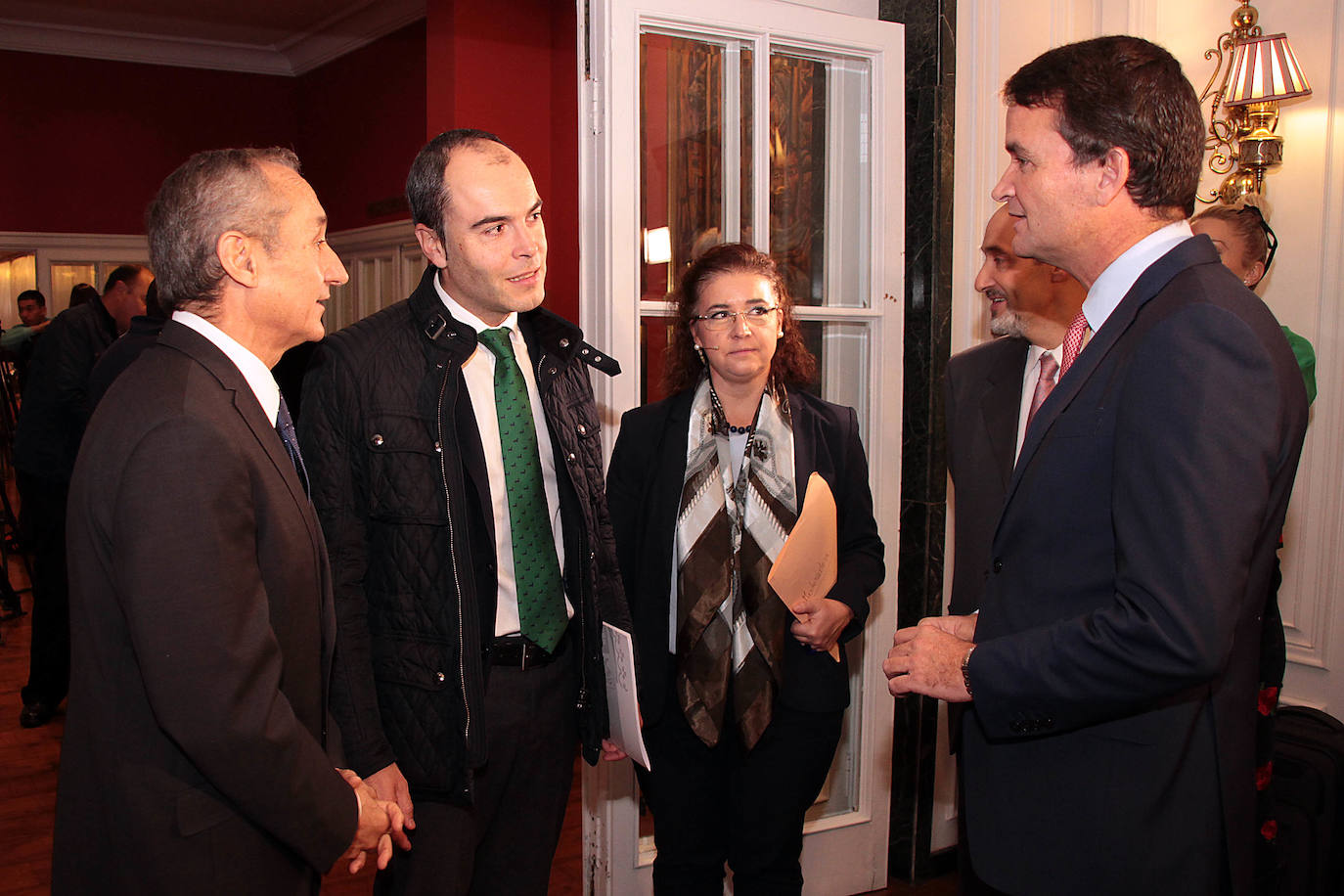 Fotos: Jornada sobre reindustrialización del Bierzo en León